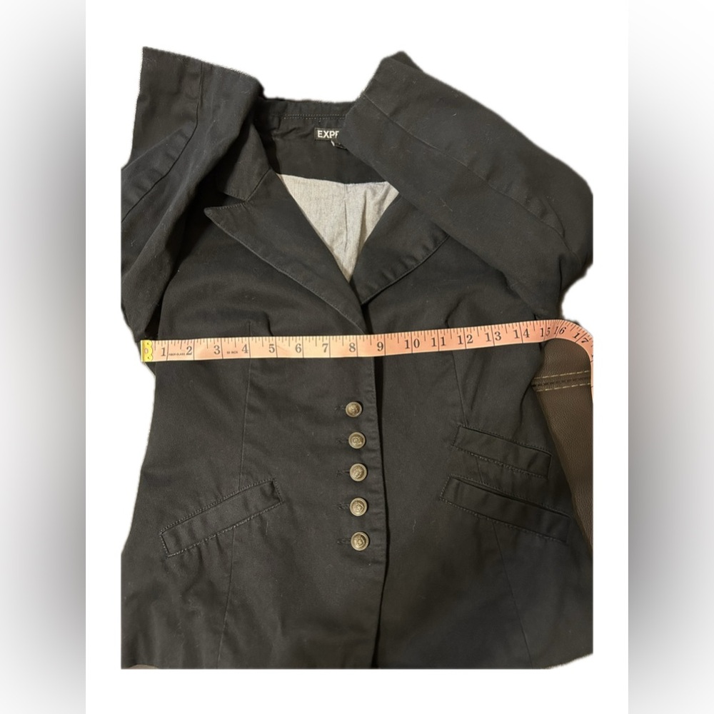 Express Blazer. Black. Size 2 - Picture 6 of 9